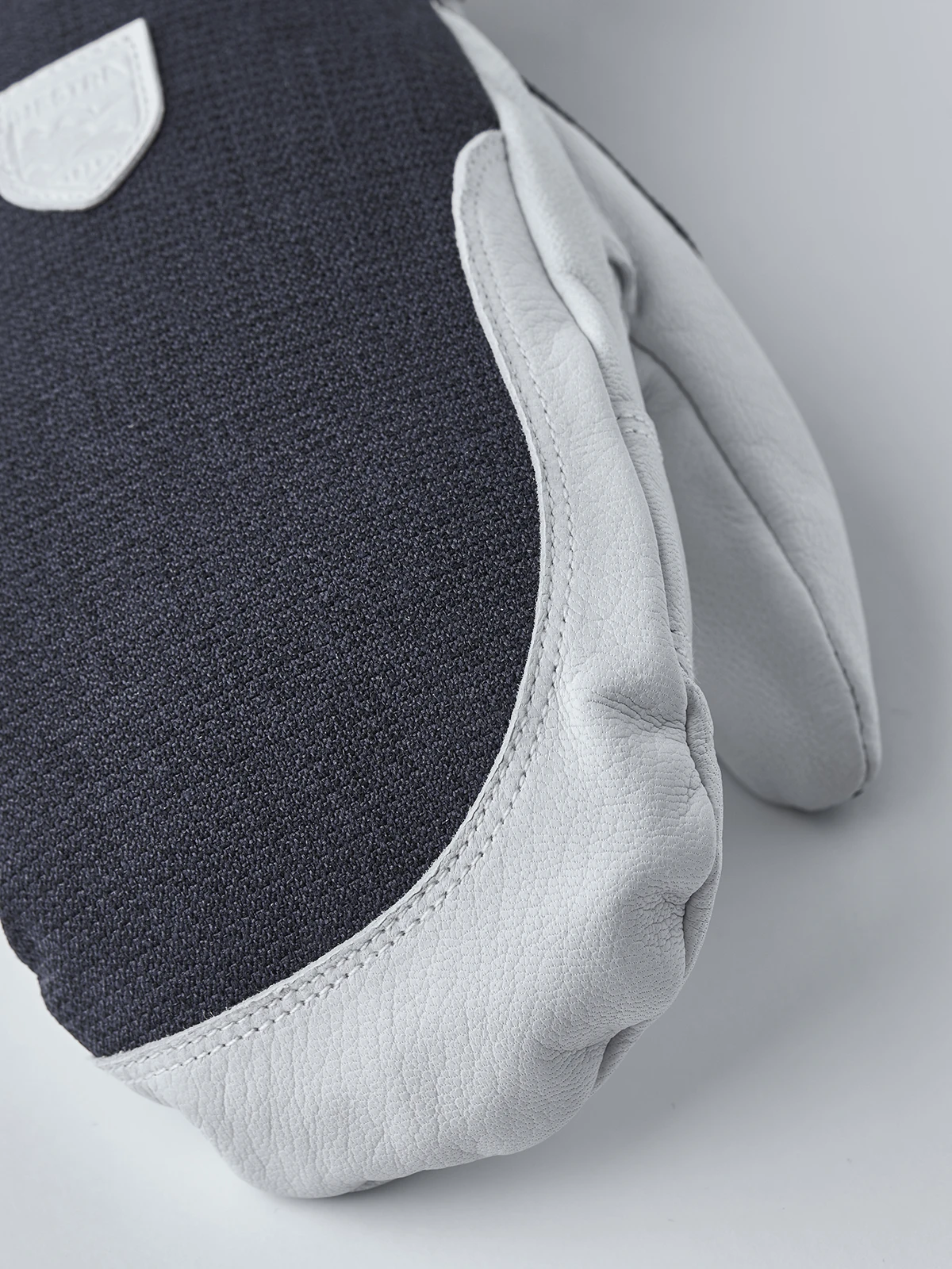 Hestra Women´s Patrol Gauntlet Mitt - Image 4