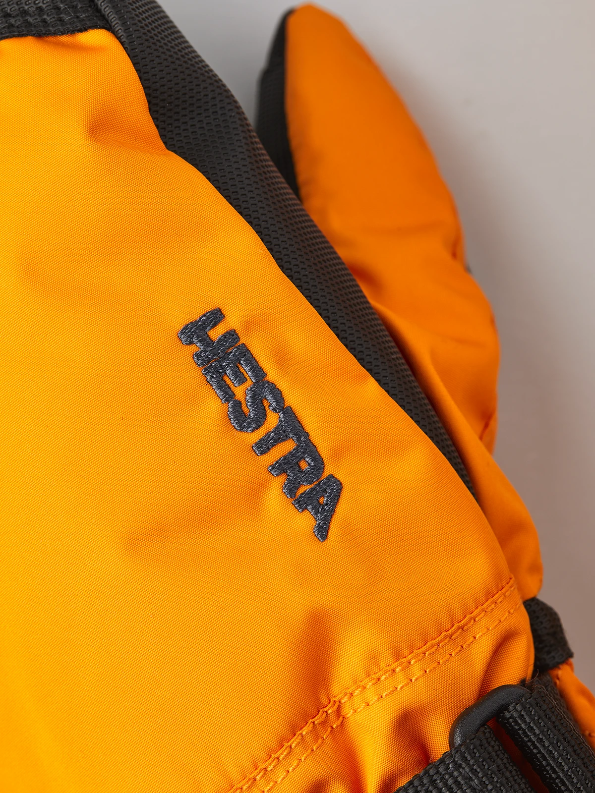 Hestra Gauntlet CZone Jr. Mitt - Image 2